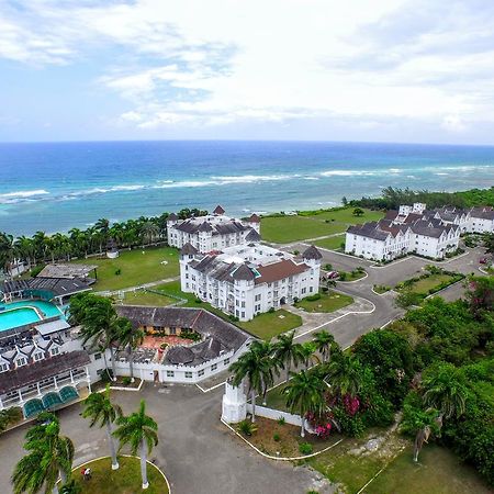 Seacastles By The Beach/Pool Бухта Монтего Экстерьер фото